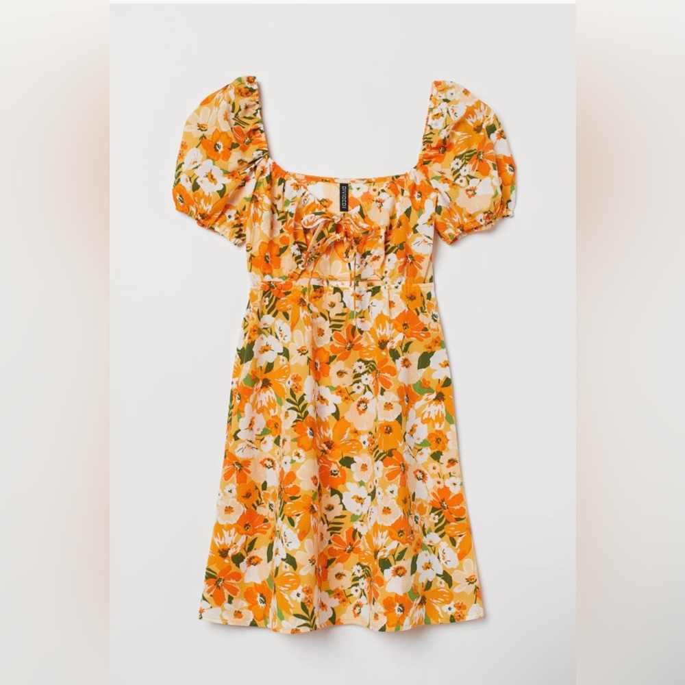 puff sleeved dress